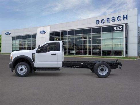 New 2026 Ford F550 4x4 Regular Cab Super Duty image 3