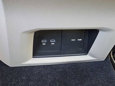 Used 2023 Volkswagen Atlas SE w/ Panoramic Sunroof Package image 20