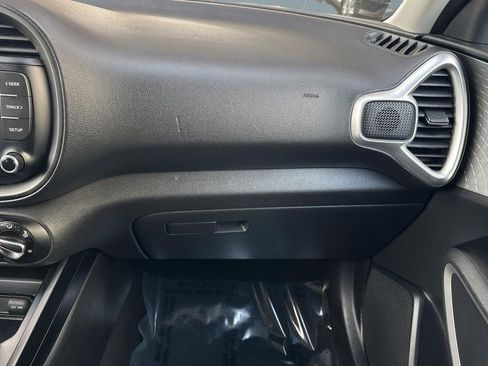 Used 2023 Kia Soul LX FWD image 27