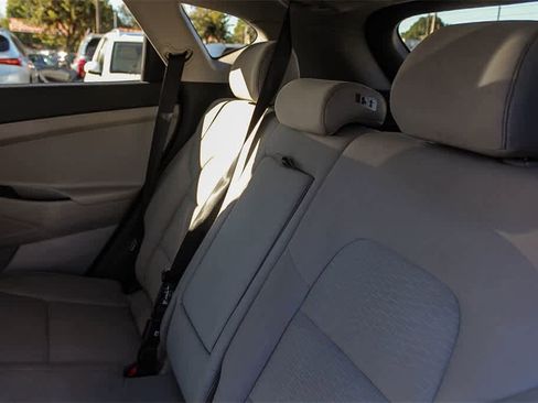 Used 2019 Hyundai Tucson SE image 23