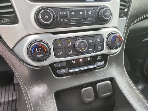 Used 2020 GMC Yukon XL SLE w/ SLE Value Package RWD image 33