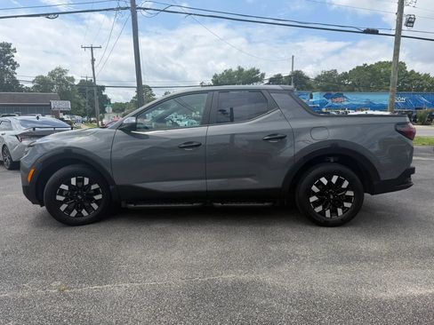 Used 2025 Hyundai Santa Cruz SE AWD/4WD image 6