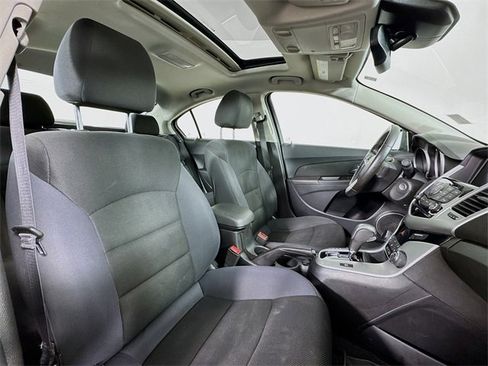 Used 2014 Chevrolet Cruze LT w/ All-Star Edition image 26