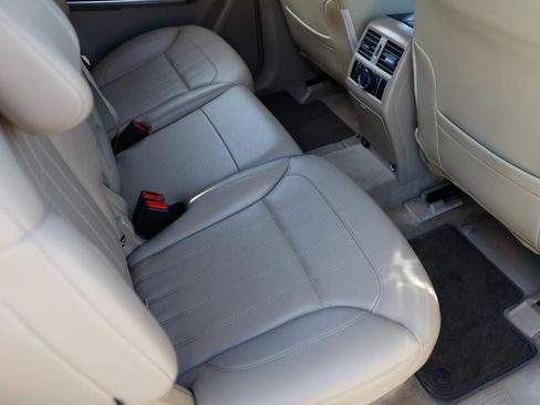 Used 2013 Mercedes-Benz GL 450 GL450 4MATIC AWD 4DR WAGON w/ Premium 2 Pkg image 12