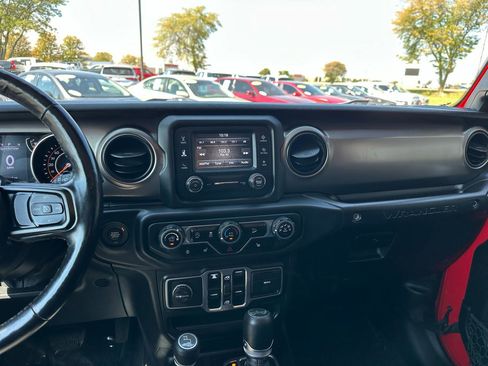 Used 2018 Jeep Wrangler Unlimited Sport S AWD/4WD image 13
