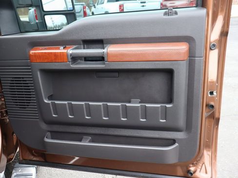 Used 2012 Ford F250 King Ranch w/ King Ranch w/Chrome Pkg image 27