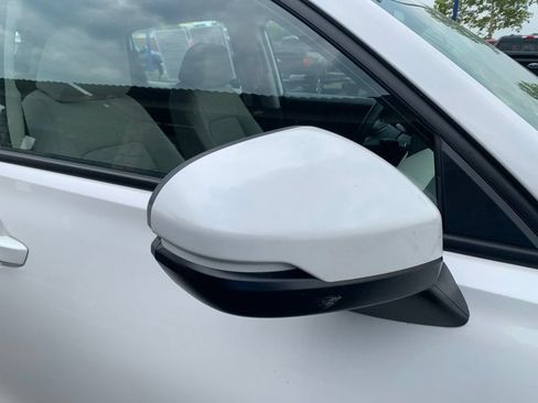 Used 2025 Honda HR-V LX image 15