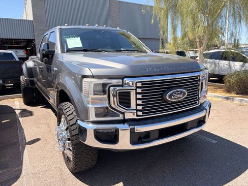 Used 2022 Ford F350 Lariat w/ Lariat Ultimate Package AWD/4WD image 3