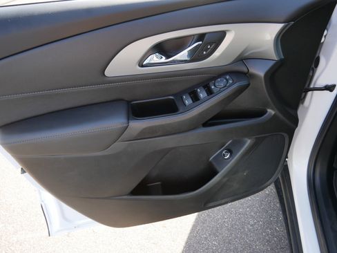 Used 2023 Chevrolet Traverse LT AWD/4WD image 20