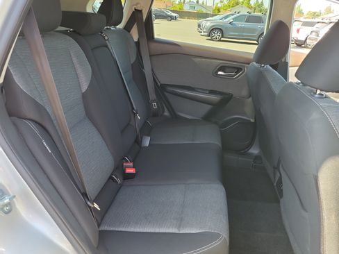 Used 2023 Nissan Rogue SV FWD image 23