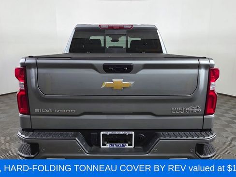Used 2023 Chevrolet Silverado 1500 High Country w/ High Country Premium Package AWD/4WD image 8