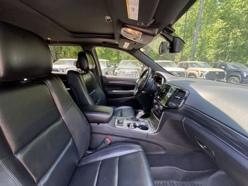 Used 2021 Jeep Grand Cherokee Limited AWD/4WD image 24