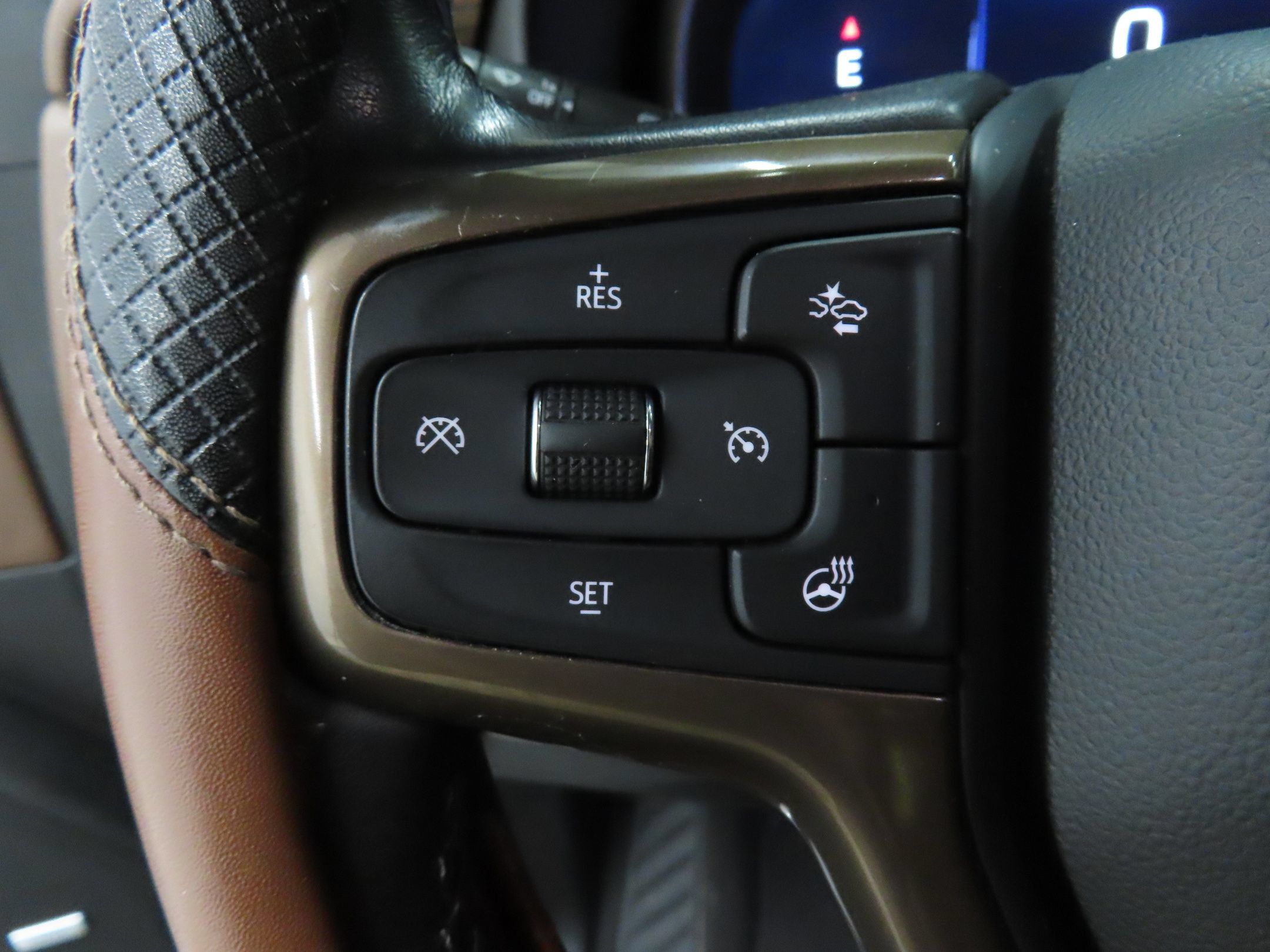Used 2022 Chevrolet Tahoe High Country AWD/4WD image 13