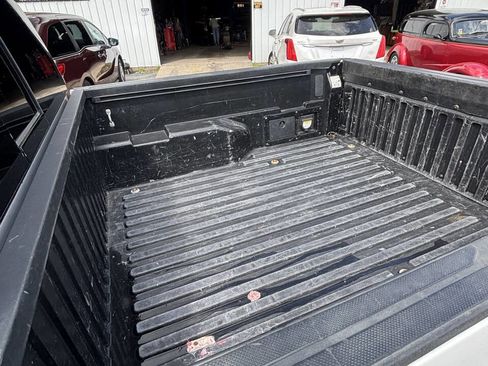 Used 2021 Toyota Tacoma TRD Off-Road w/ Technology Package image 2