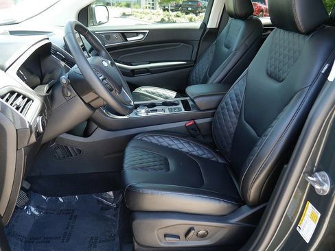 Used 2024 Ford Edge Titanium AWD/4WD image 12