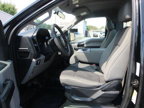 Used 2018 Ford F150 XL w/ Equipment Group 101A Mid AWD/4WD image 9
