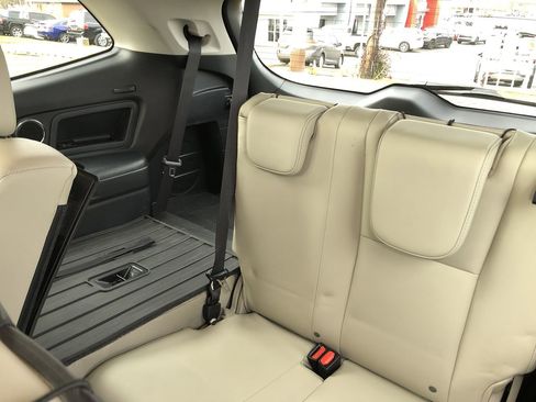 Used 2021 Subaru Ascent Limited w/ Technology Package image 12