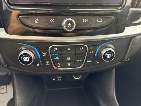 Used 2020 Chevrolet Traverse LT w/ LT Premium Package AWD/4WD image 10