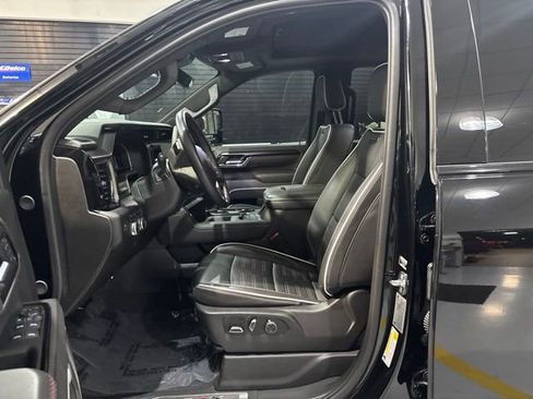 Used 2024 GMC Sierra 2500 AT4X AWD/4WD image 12