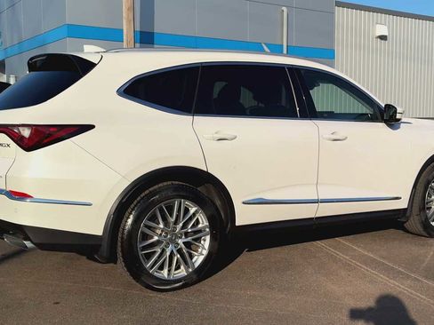 Used 2023 Acura MDX SH-AWD w/ Advance Package image 2
