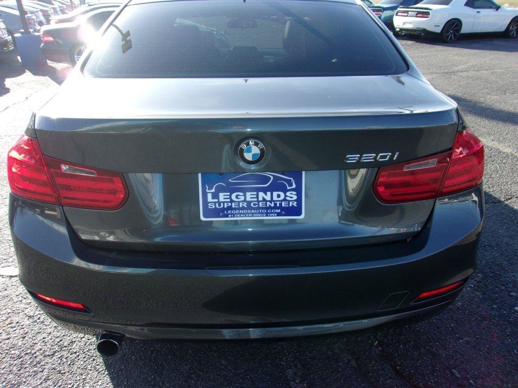 Used 2013 BMW 320i Sedan RWD image 5
