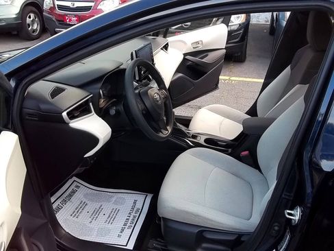 Used 2020 Toyota Corolla LE FWD image 7