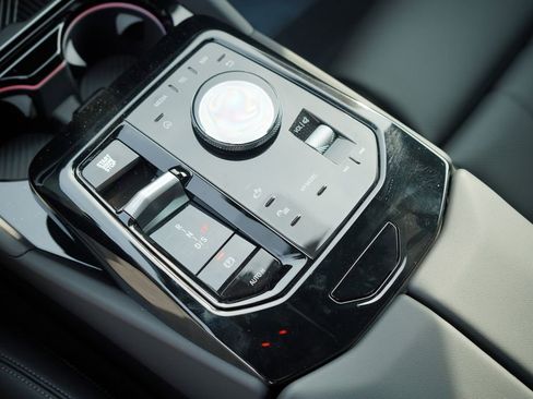 New 2026 BMW 530i w/ M Sport Package RWD image 18