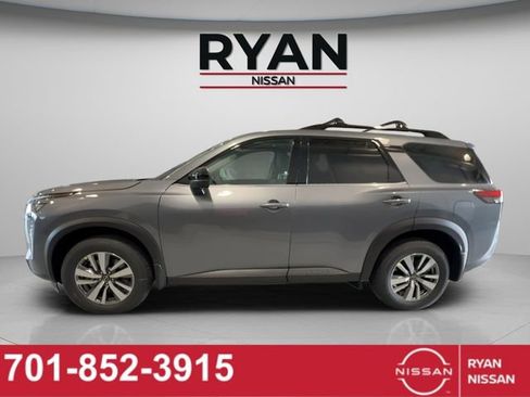 New 2026 Nissan Pathfinder SL AWD/4WD image 2