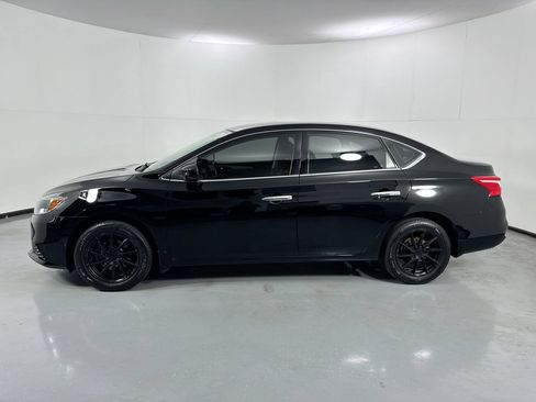 Used 2018 Nissan Sentra S FWD image 2