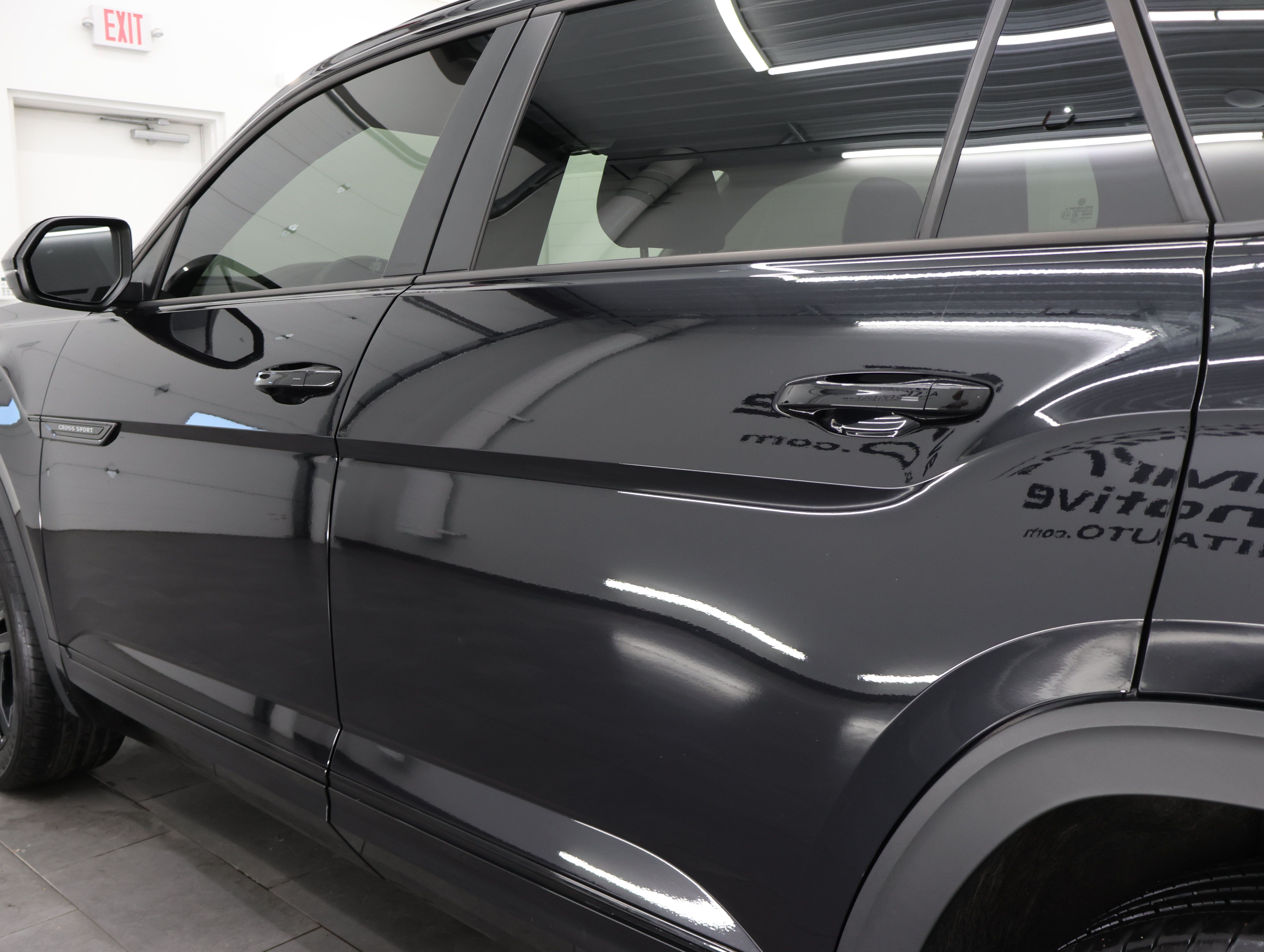 Used 2023 Volkswagen Atlas Cross Sport SEL R-Line AWD/4WD image 34