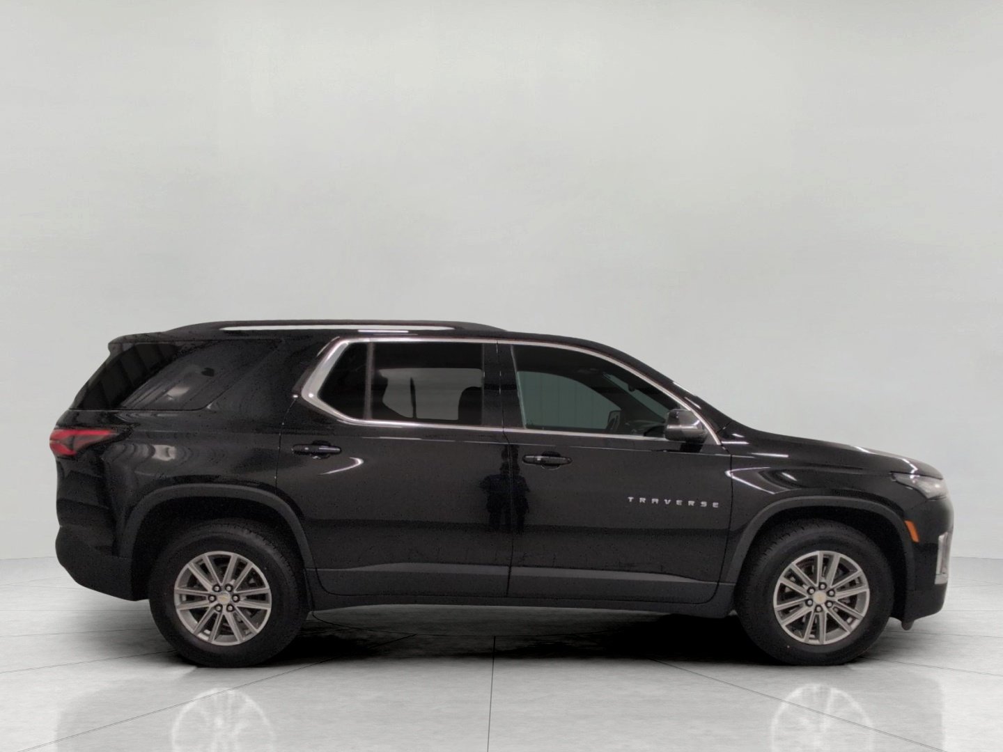 Used 2023 Chevrolet Traverse LT w/ LPO, Floor Liner Package AWD/4WD image 11