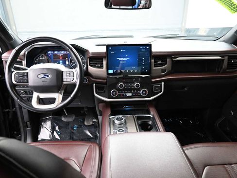 Used 2023 Ford Expedition Limited image 20