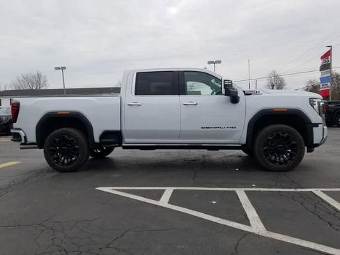 New 2026 GMC Sierra 2500 Denali w/ Denali Reserve Package AWD/4WD image 4