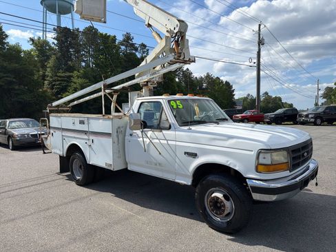 Used 1995 Ford F450 2WD Regular Cab Super Duty image 3