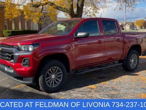Used 2025 Chevrolet Colorado LT image 4