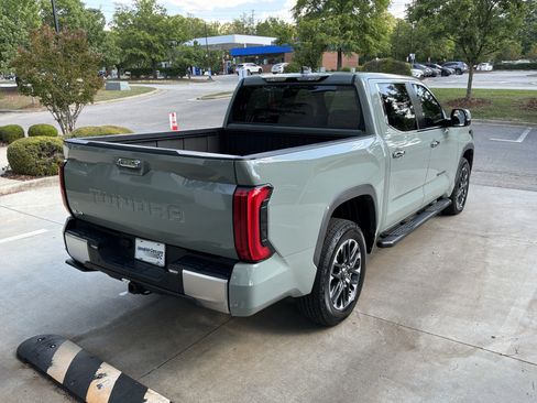 Used 2025 Toyota Tundra Limited AWD/4WD image 10