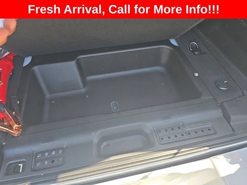 Used 2022 Jeep Wrangler Unlimited Sahara AWD/4WD image 28