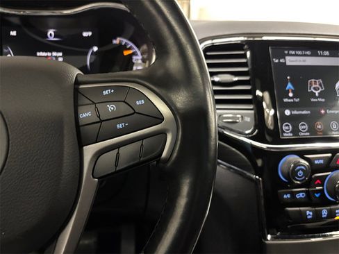 Used 2021 Jeep Grand Cherokee Limited w/ Premium Lighting Group image 27
