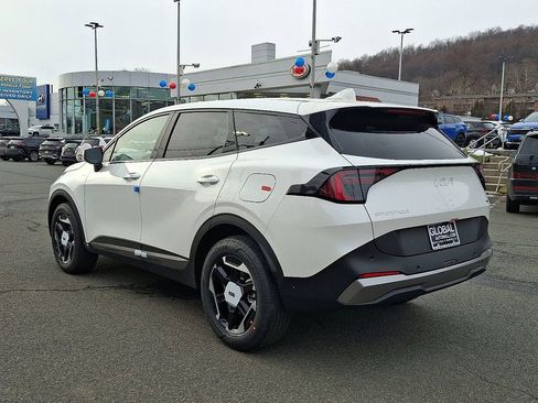 New 2026 Kia Sportage S image 3