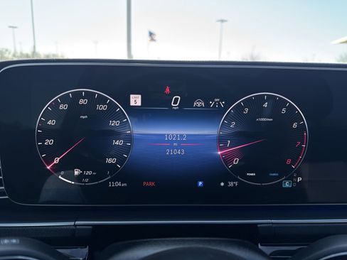 Used 2024 Mercedes-Benz GLE 350 4MATIC image 11