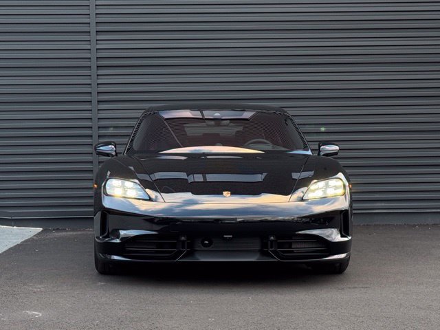 New 2025 Porsche Taycan 4S AWD/4WD image 10