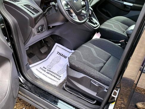 Used 2016 Ford Transit Connect XLT image 6