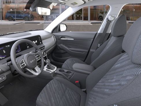 New 2026 Kia Seltos LX FWD image 17