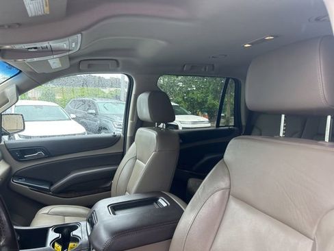 Used 2019 Chevrolet Tahoe LT w/ Luxury Package AWD/4WD image 10