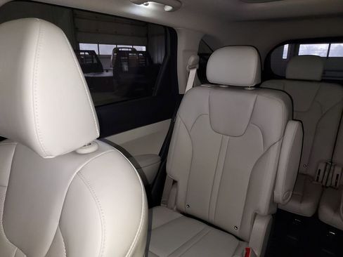 Used 2025 Kia Sorento EX w/ EX Panoramic Sunroof Package image 12