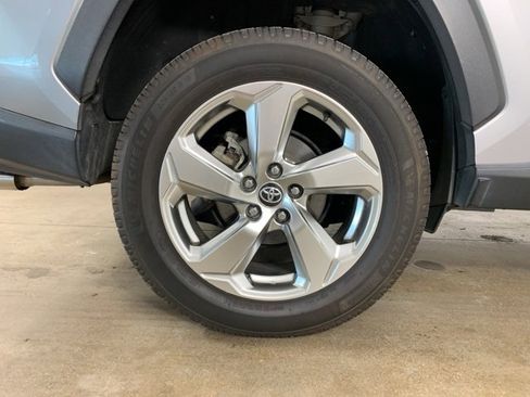Used 2021 Toyota RAV4 Limited image 41