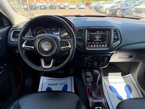 Used 2019 Jeep Compass Trailhawk AWD/4WD image 11