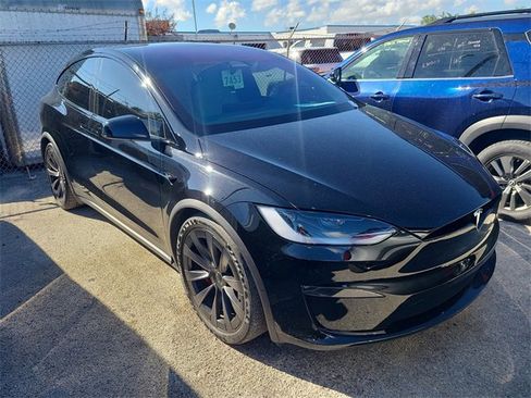 Used 2024 Tesla Model X Plaid image 4