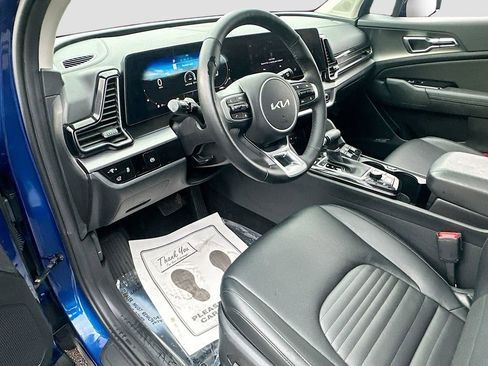 Certified 2025 Kia Sportage SX image 9