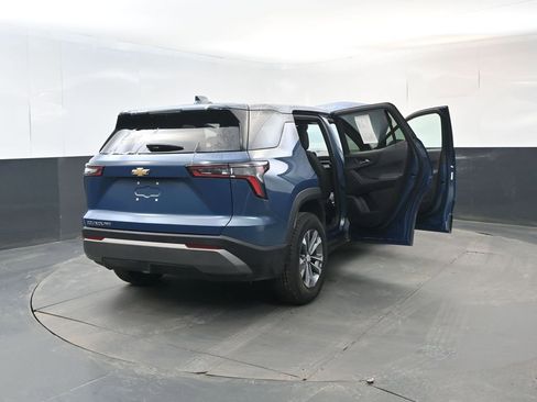 Used 2025 Chevrolet Equinox LT image 33